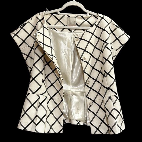 The Limited Scandal Collection Women’s Peplum Short Sleeve Jacket - Picture 4 of 12